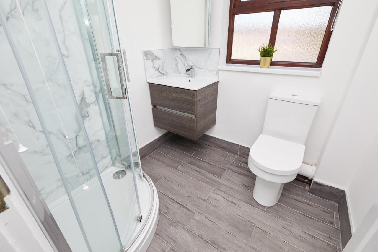 Modern 2 Bed House Near Queens Medical Centre Nottingham Exterior photo