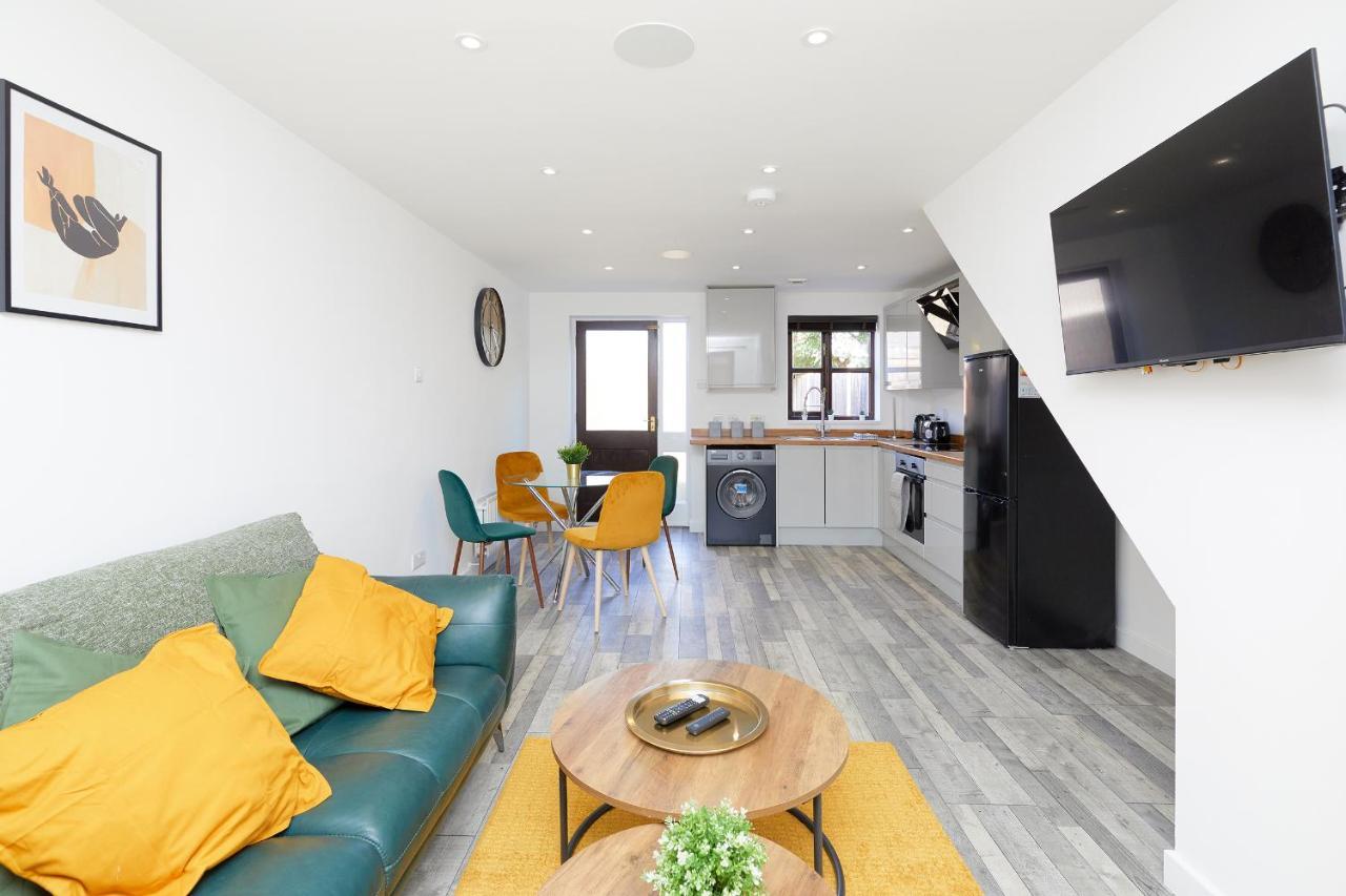 Modern 2 Bed House Near Queens Medical Centre Nottingham Exterior photo