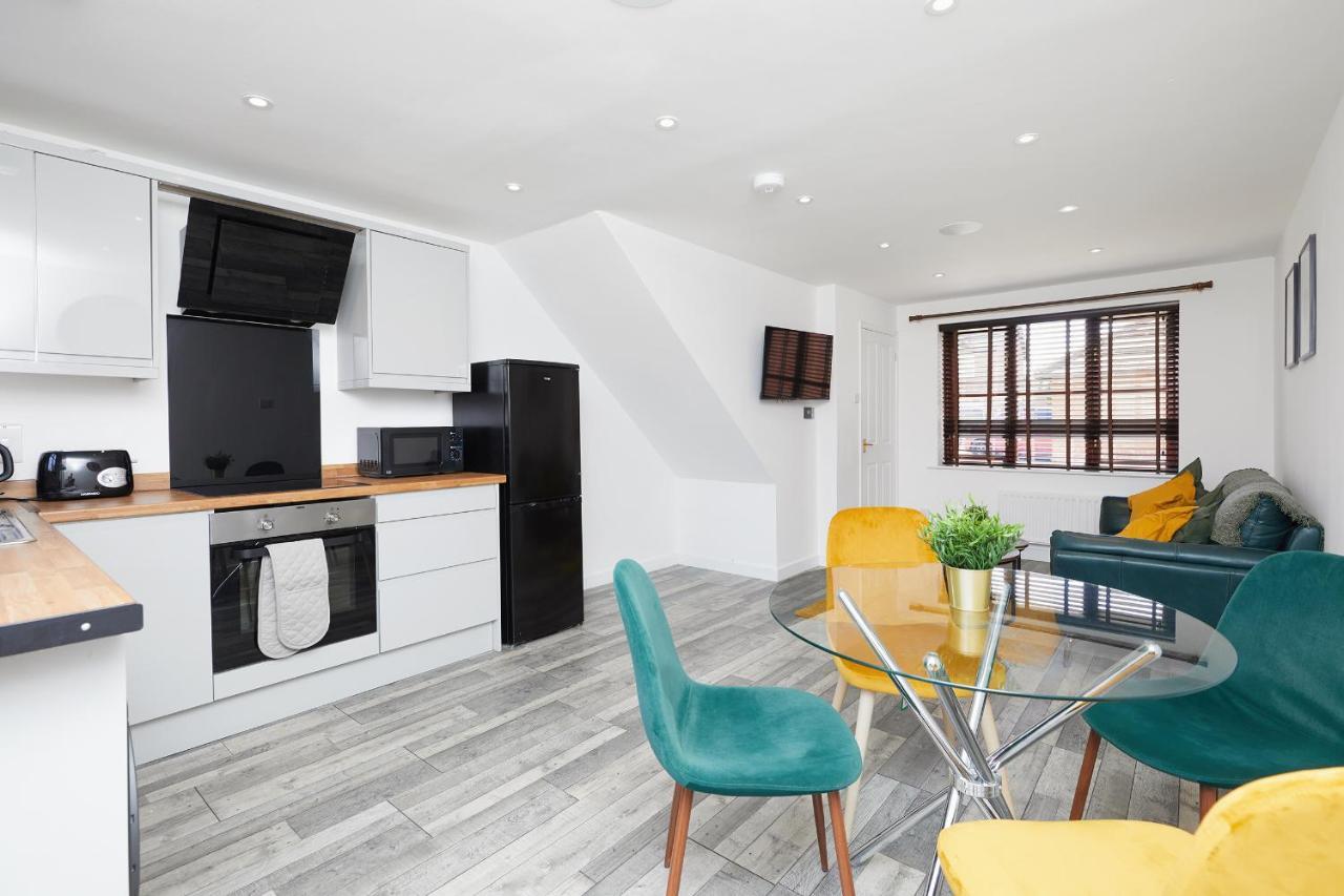 Modern 2 Bed House Near Queens Medical Centre Nottingham Exterior photo